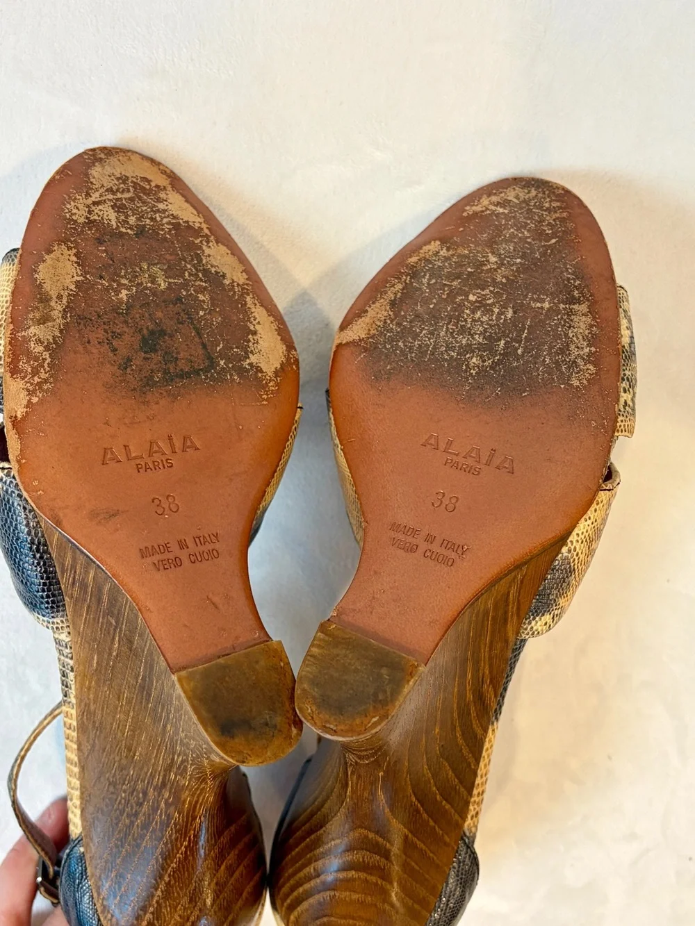 Alaïa Brown Snakeskin Heels, Wood Sculptural Wedge, ankle strap, brw/tan,38,EUC